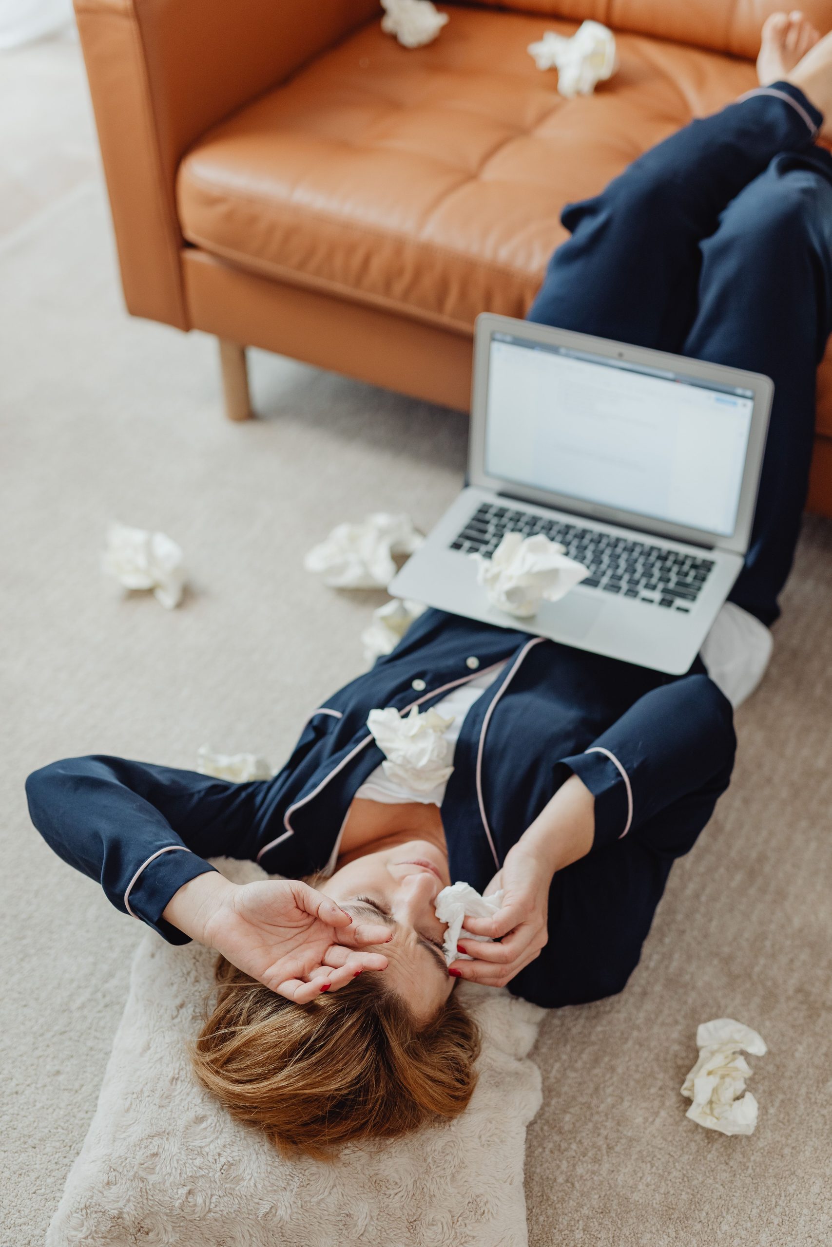 La "Fausse Fatigue" du créatif : Quand ton corps te réclame du mouvement, pas du repos 2 pexels karola g 6029061 scaled 1
